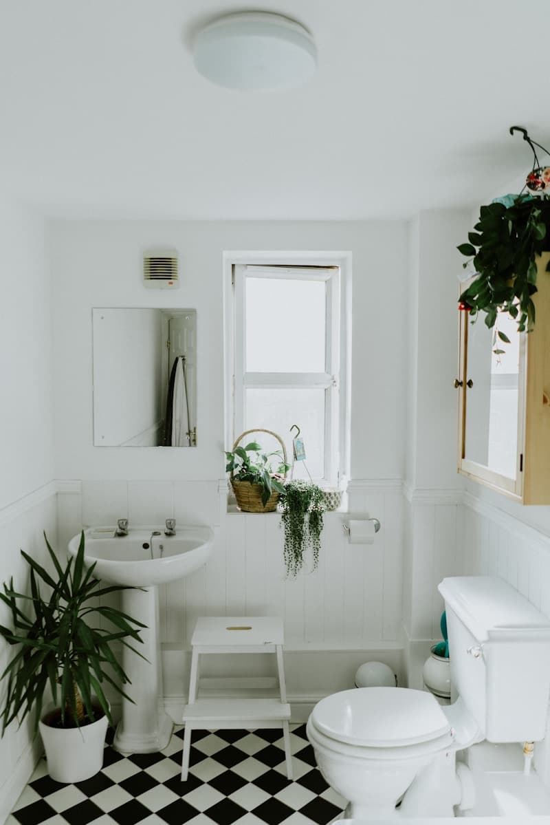 Bathroom detail and tiling Leeds – quality finish